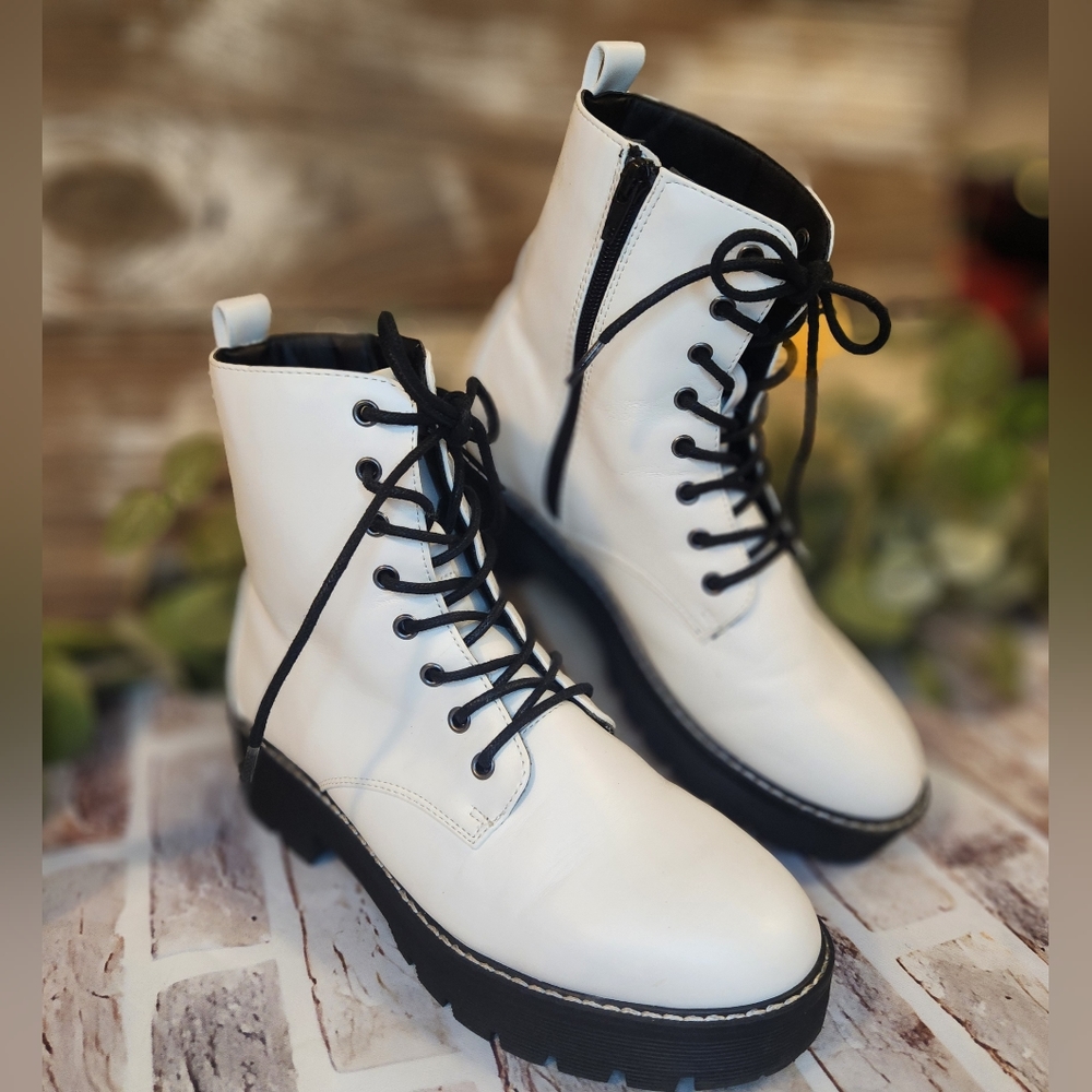 Altar'd State Hadley White Lace Up Boots Size 7.5